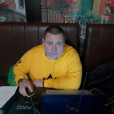  ,   Maxim, 42 ,   ,   