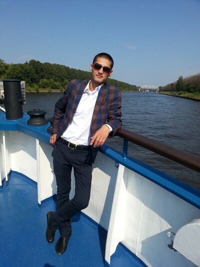  ,   Bakyt, 32 ,   ,   , c 