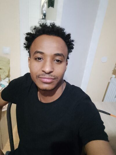  ,   Robin, 29 ,   ,   