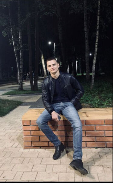  -,   Calvin Klein, 30 ,   ,   , c , 