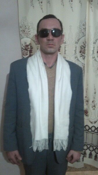 ,   Adam, 40 ,   