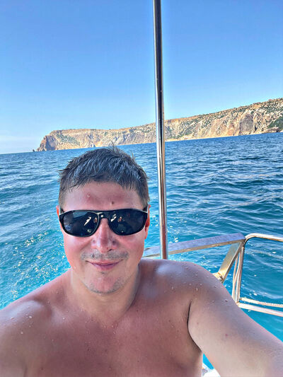 ,   Mihail, 33 ,   ,   