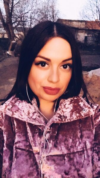  -,   Regina, 33 ,     , c 