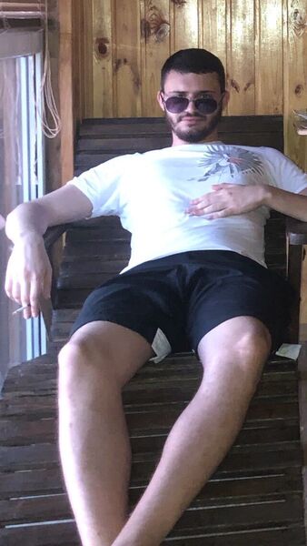  ,   Artur, 28 ,   ,   , c , 