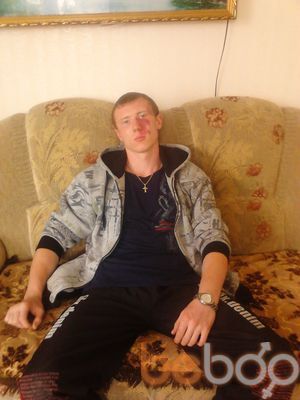  ,   Maxim, 32 ,   