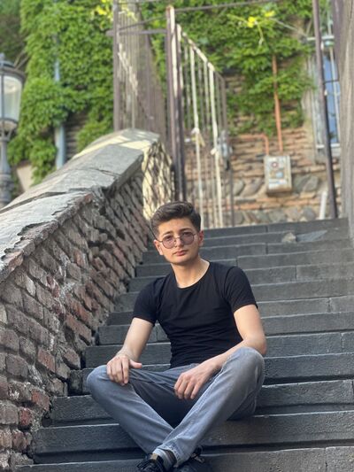  ,   Emil, 22 ,   ,   
