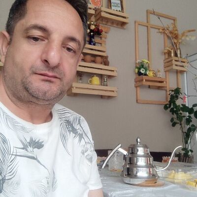  ,   Rahip, 40 ,   ,   