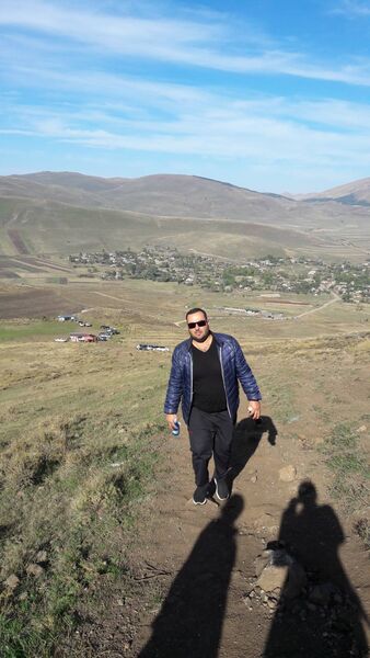  ,   Narek, 39 ,   ,   