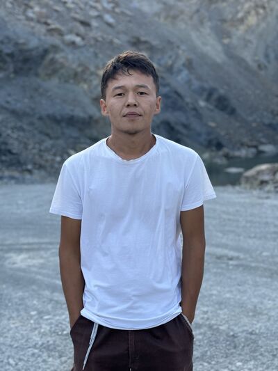  ,   Azizbek, 26 ,   ,   