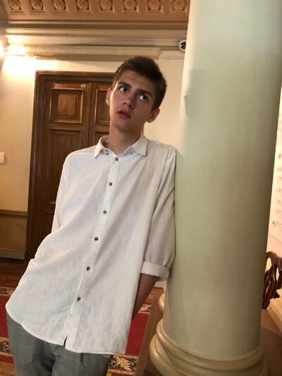  ,   Anton, 25 ,   ,   , c , 