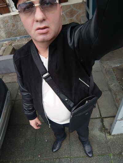  1er Arrondissement,   Artur, 42 ,   ,   