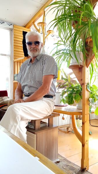  ,   Vladimir, 62 ,   ,   