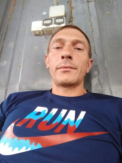  ,   Viktor, 38 ,   ,   