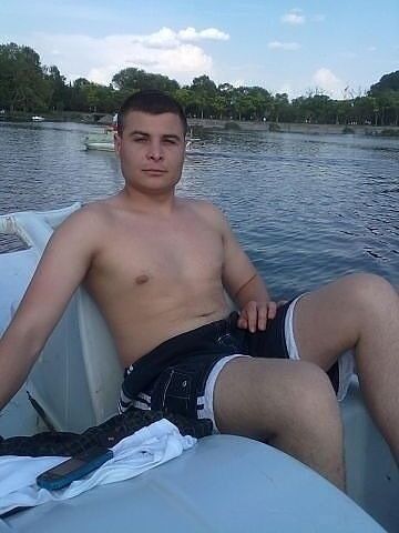  ,   Artur, 37 ,   