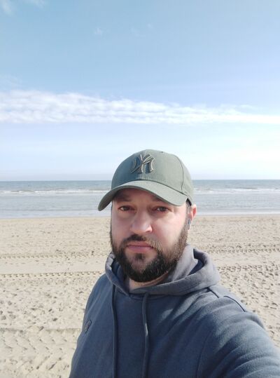  ,   Andrey, 40 ,   