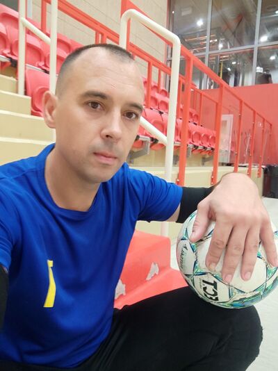  ,   Denis, 34 ,   ,   