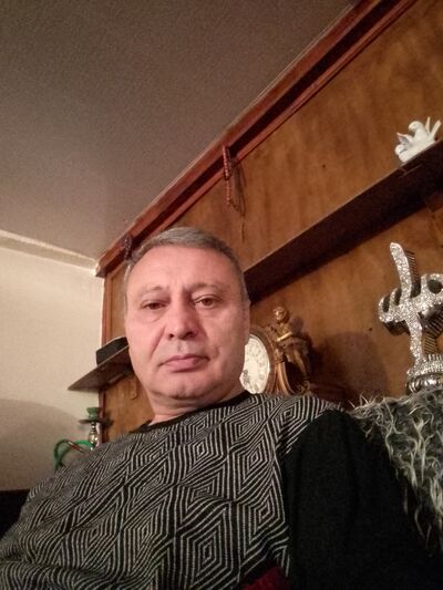  ,   Adil, 52 ,   ,   