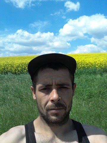  ,   Artur, 33 ,   ,   
