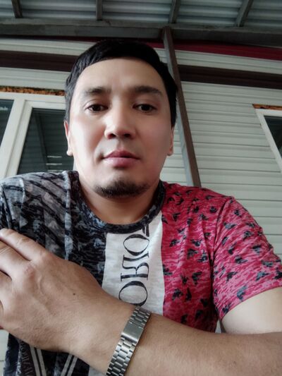  ,   Umar, 44 ,   ,   