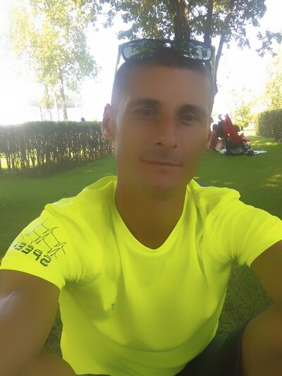  ,   Denis, 41 ,   ,   , c 