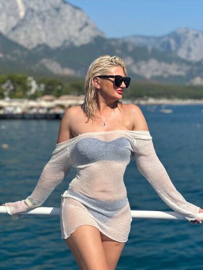  ,   Kris, 42 ,   ,   