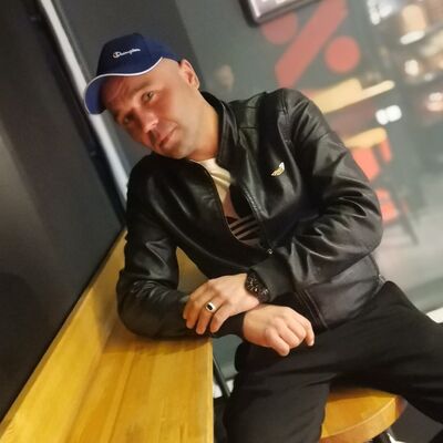  ,   Nik, 40 ,   c 