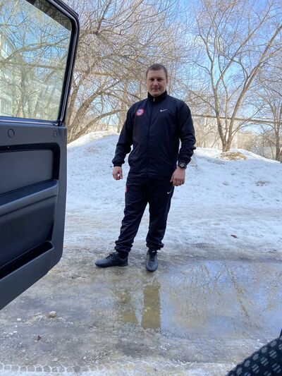  ,   Denis, 32 ,   c 