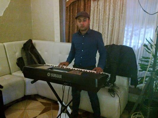  ,   Zoltan, 36 ,   ,   