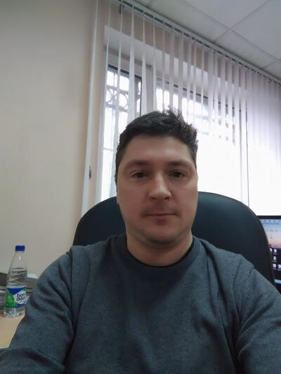  ,   Nik, 48 ,   