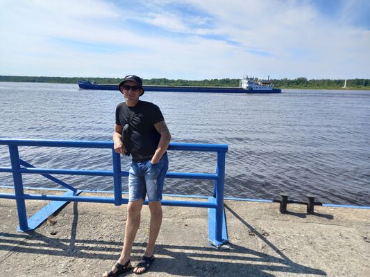  ,   Aleksandr, 39 ,   c 