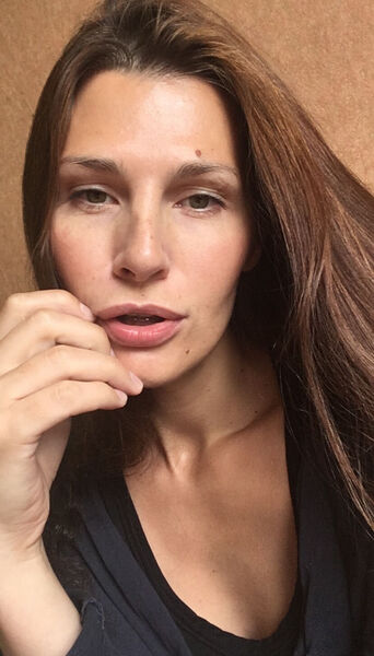  ,   Sofi, 25 ,   ,   