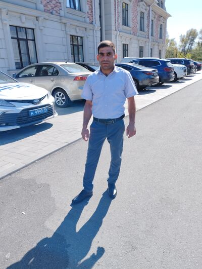  ,   Artyom, 40 ,   ,   