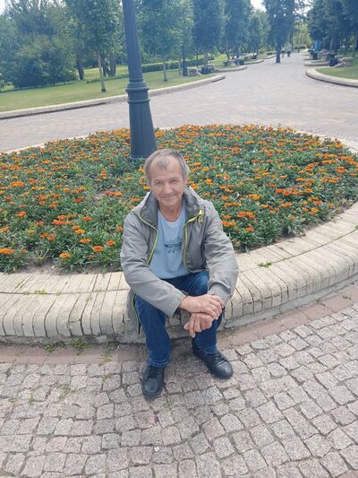  ,   Michael, 61 ,   ,   