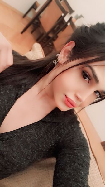  ,   LEYLA, 27 ,     