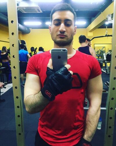  ,   Rezi, 29 ,   ,   