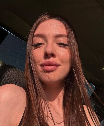  ,   Maria, 22 ,   ,   
