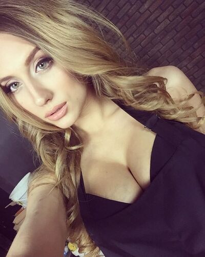  ,   Eva, 36 ,   