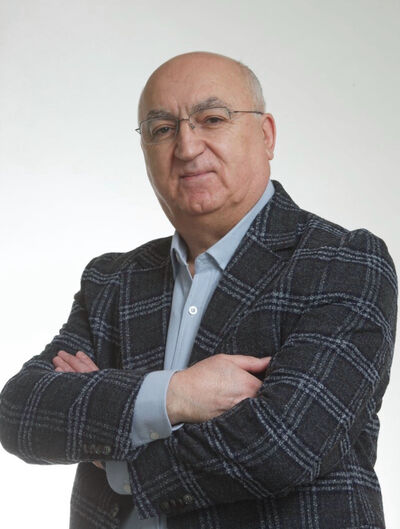 ,   Eduard, 57 ,   ,   