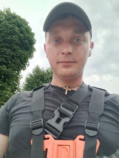  ,   Yevheniy, 32 ,     , c 