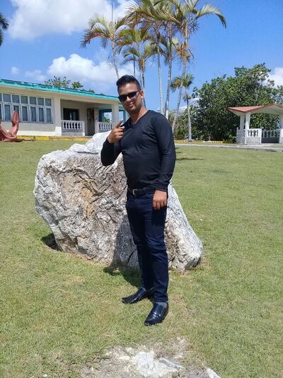  ,   Carlos luis, 32 ,   ,   
