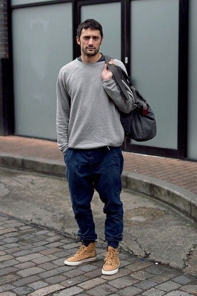 ,   Alex, 42 ,   ,   , c , 