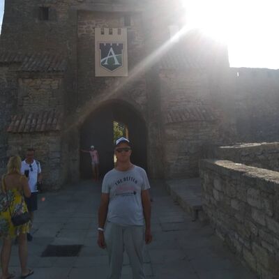  ,   Andrei, 44 ,  