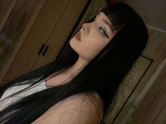  -,   Angelina, 22 ,   ,   