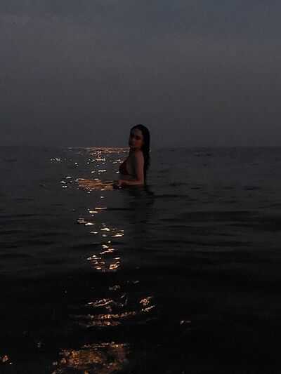  --,   , 19 ,     , c 