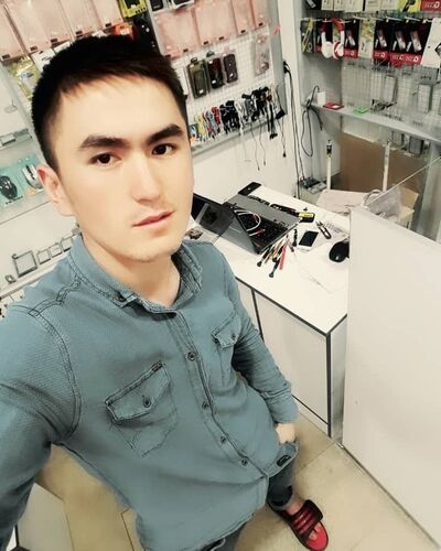  ,   Kurmanbek, 28 ,   ,   