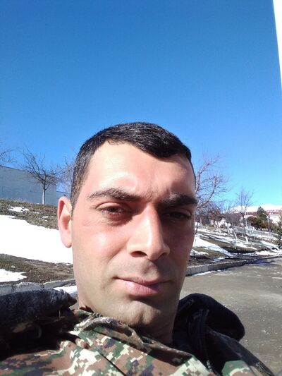  ,   Mush, 33 ,     