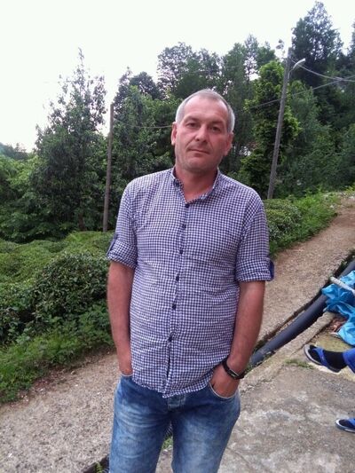  ,   Mamuka, 44 ,  