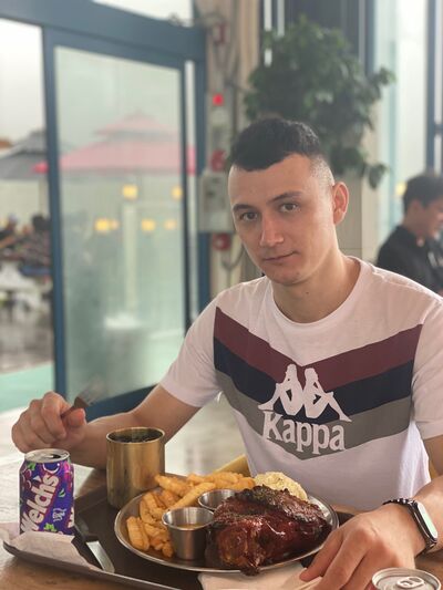  Chinhae,   Pavel, 33 ,   ,   , c 
