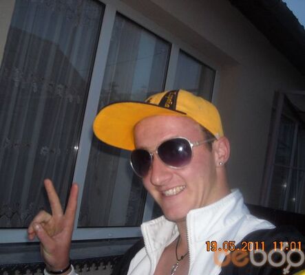  ,   Taras, 36 ,   