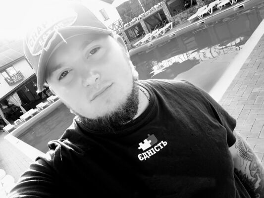  ,   Tomas, 28 ,   ,   